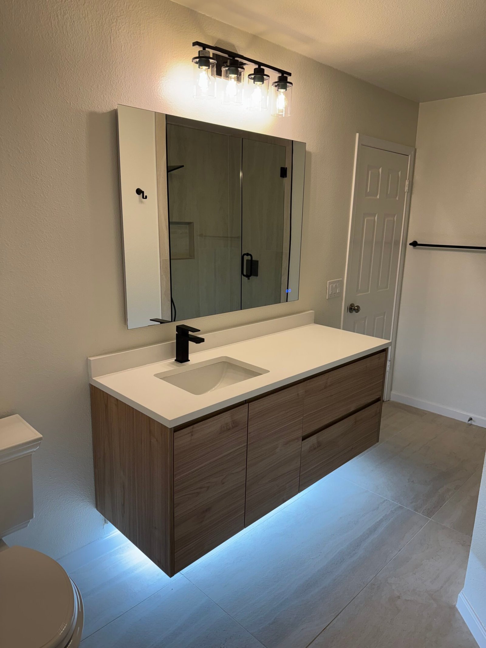 mission-ridge-bathroom-after-floating-vanity-2