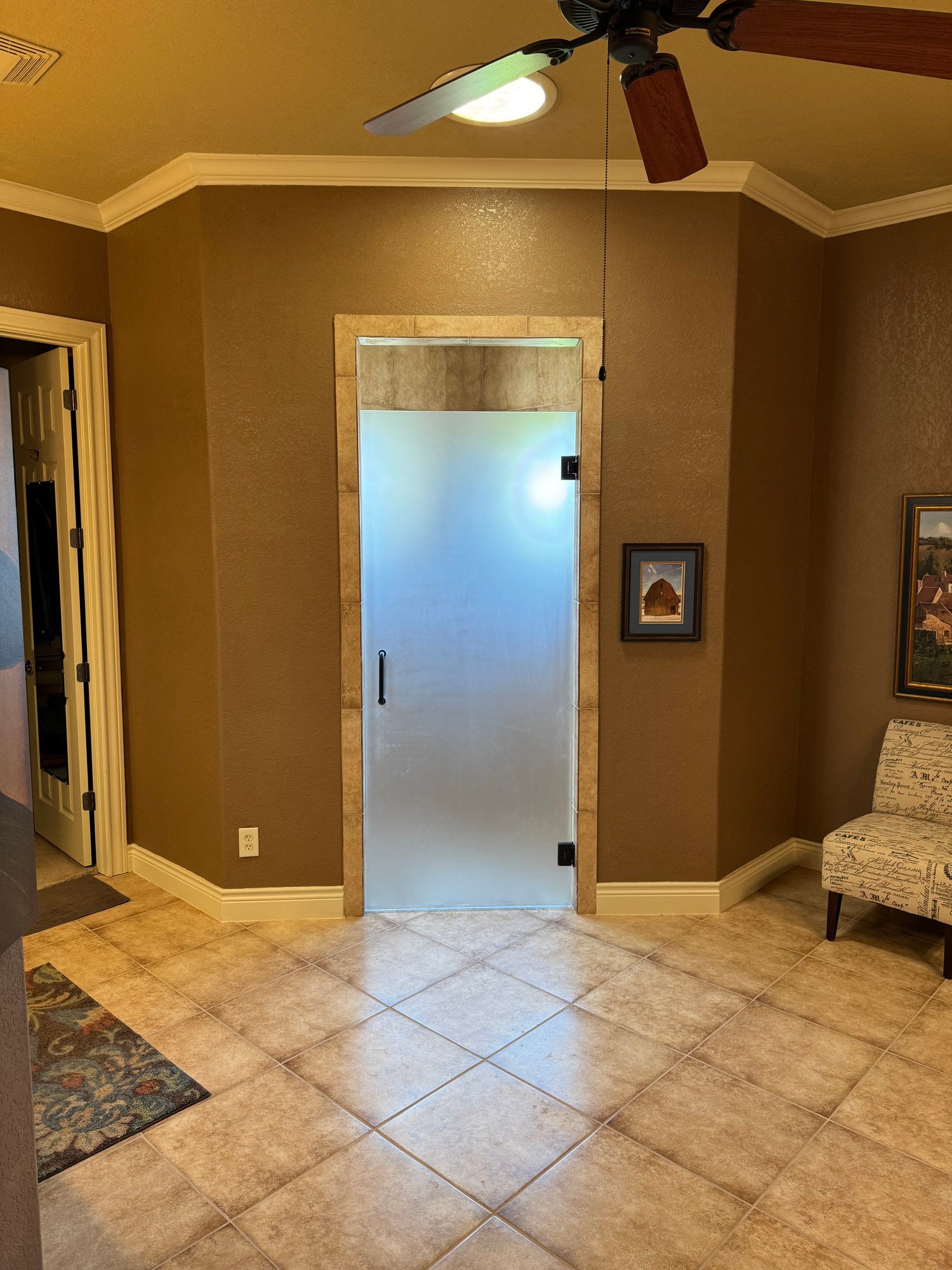 walk-in-shower-frosted-glass-door